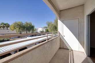 Building Photo - 5655 E Sahara Ave