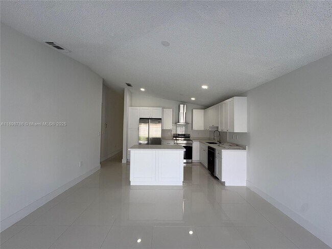 Foto del edificio - 14845 SW 36th Terrace