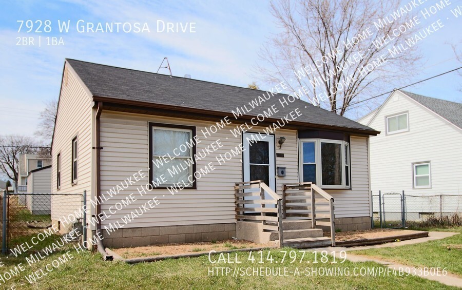 Primary Photo - Welcome home to Long View's charming two-b...