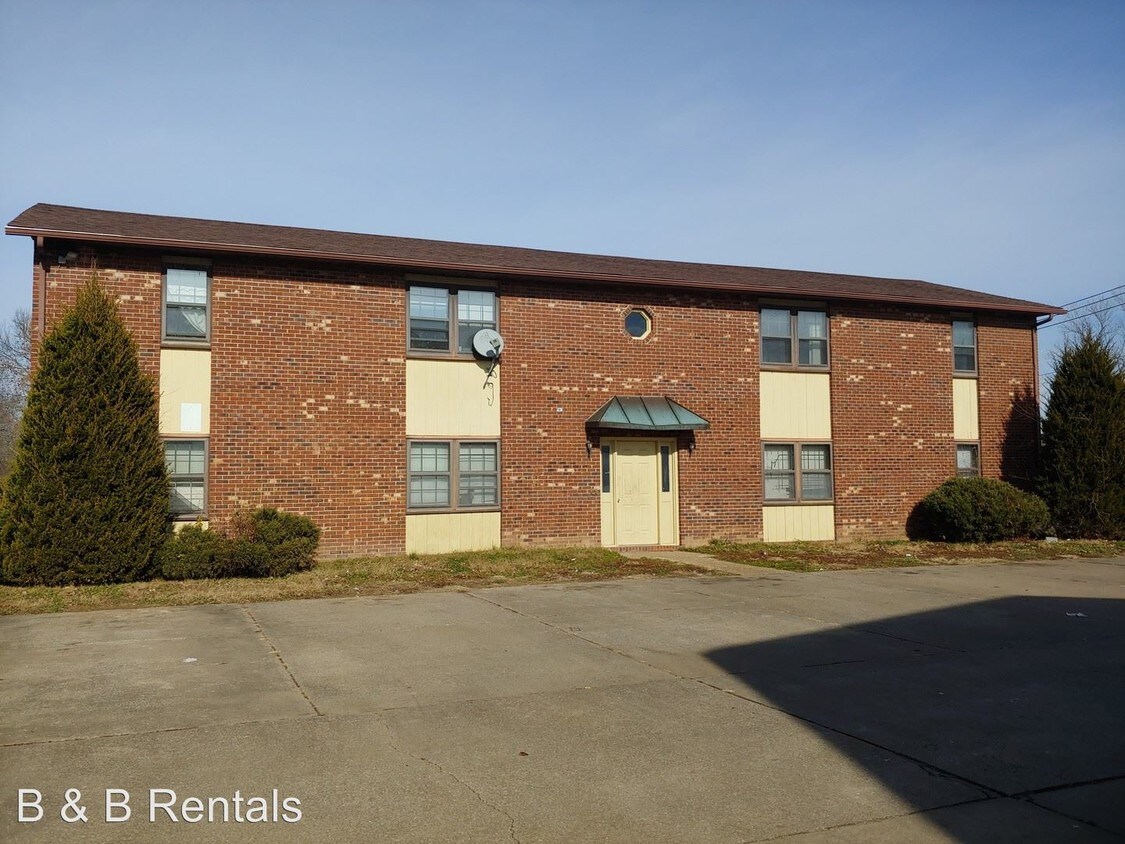Primary Photo - 526 Boxwood Dr