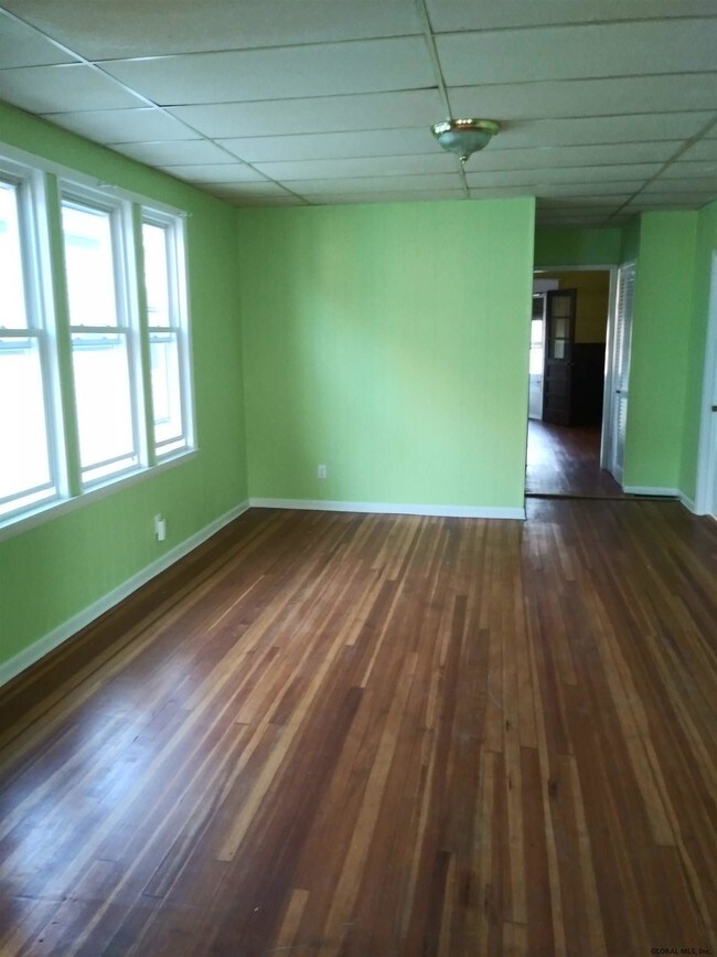 Building Photo - 1058 Forest Rd