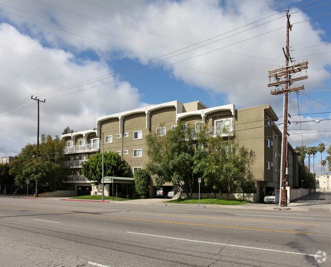 Building Photo - 5307 Sepulveda Blvd