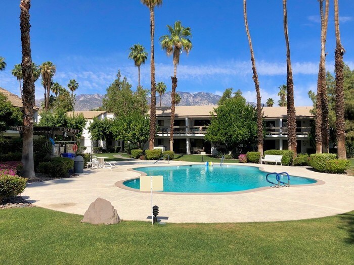 Condo Available in Palm Canyon Villas! Condo for Rent in Palm Springs