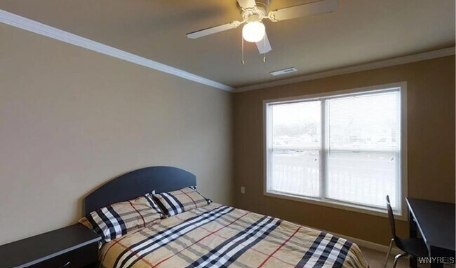 Foto del edificio - 2217 Sweet Home Rd