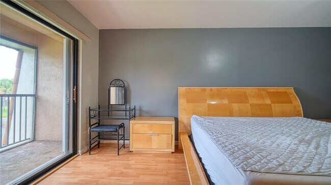 Foto del edificio - 11101 SW 15th Mnr