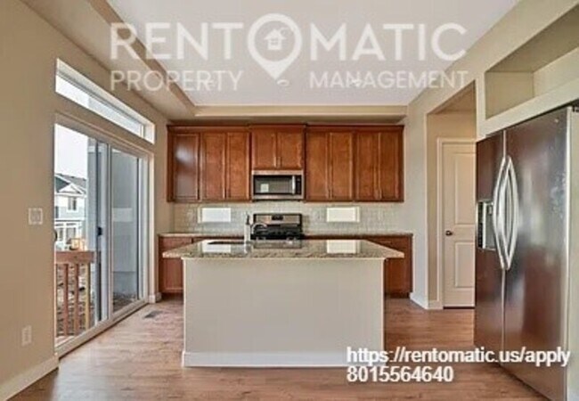 Building Photo - 2626 N Heston Park