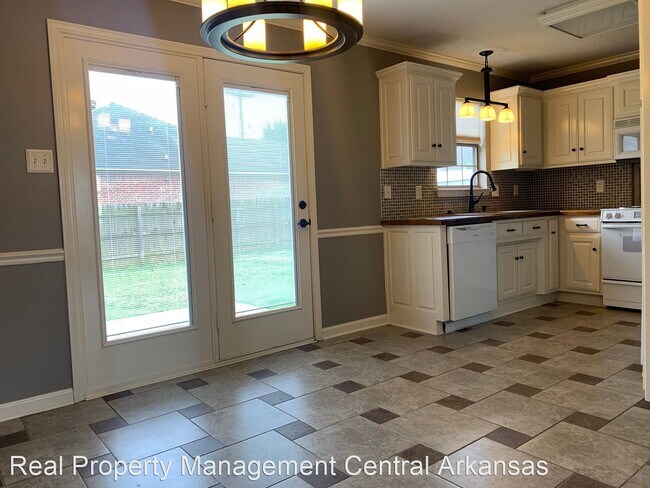 Foto del edificio - 3 br, 2 bath House - 11 Newcastle Dr.