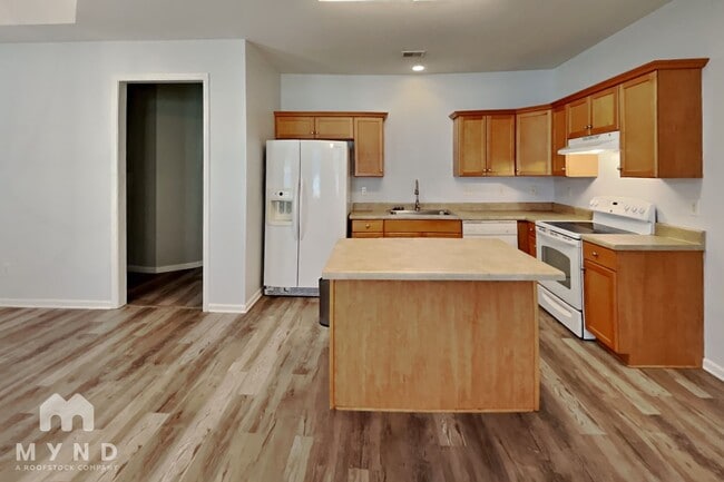 Building Photo - 1007 Riviera Dr