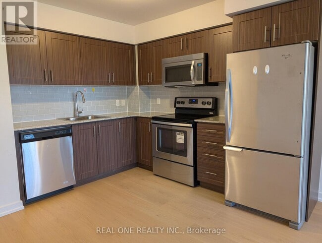 Building Photo - 185-215 Bonis Ave