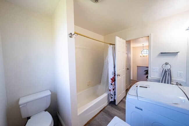 Foto del edificio - North Orem 2 bedroom/1 bath apartment