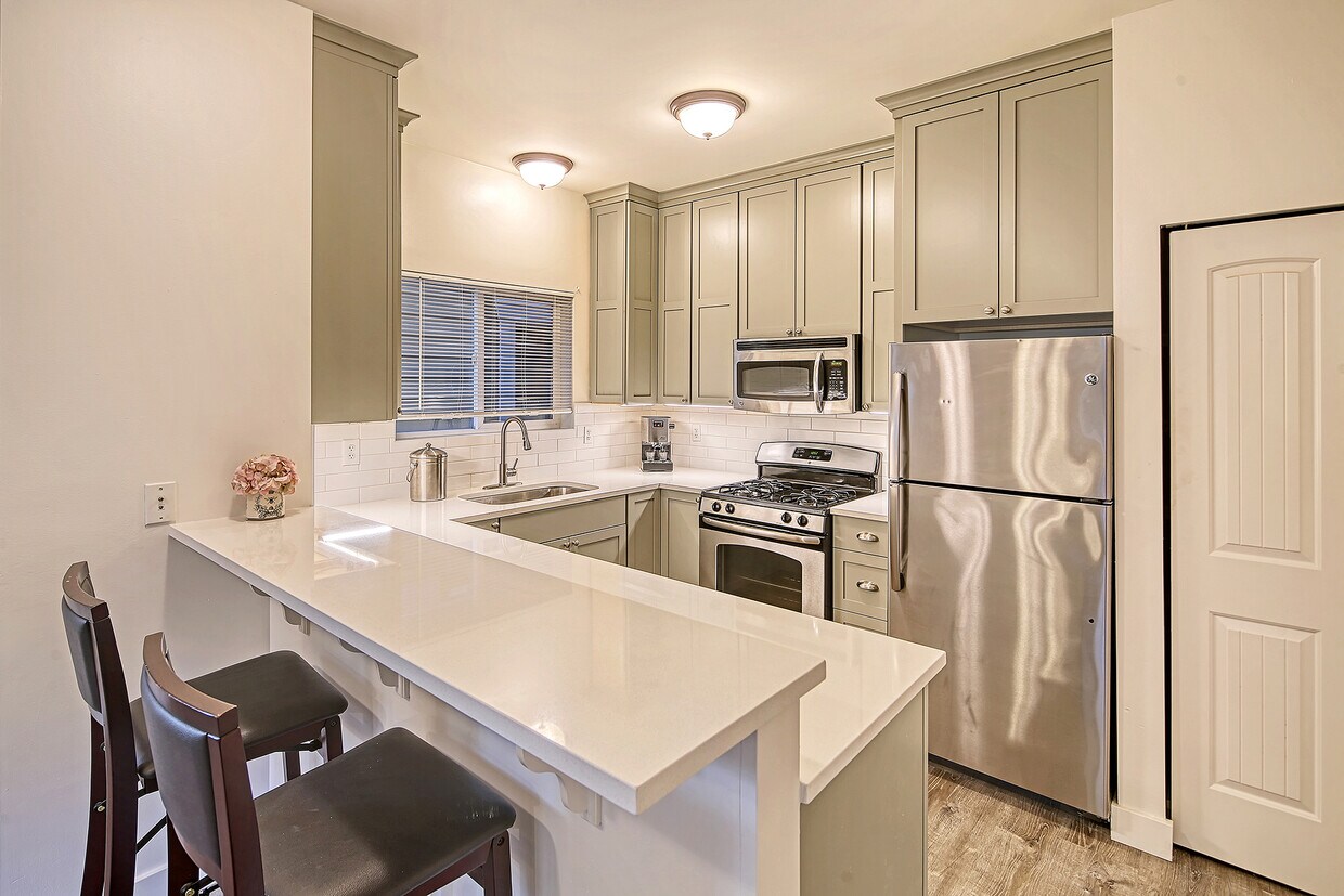 Foto principal - 5420 Delridge Way SW