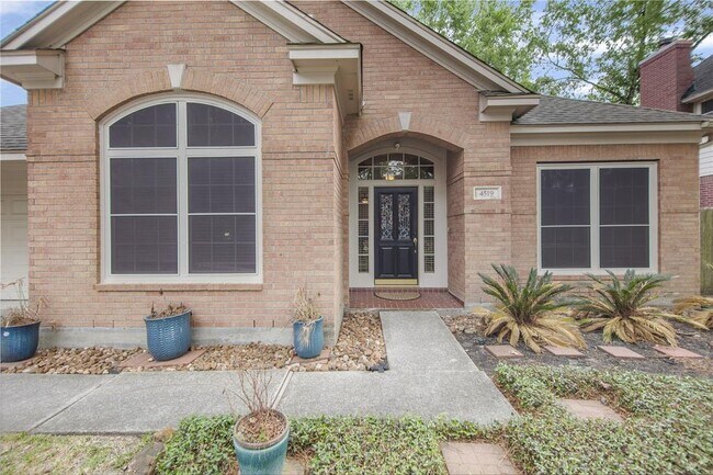 Foto del edificio - 4519 Cardinal Brook Way