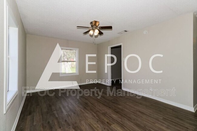 Foto del edificio - 1428 E Avenue D