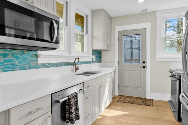 Foto del edificio - 2738 Pine St