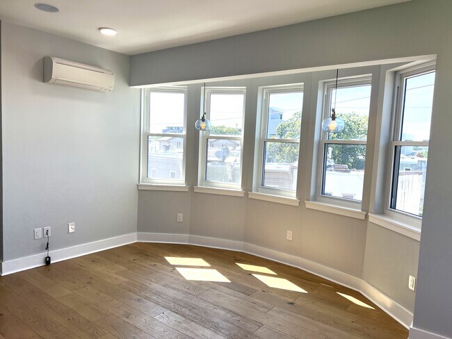 Sala de estar - 2356 Gerritt St