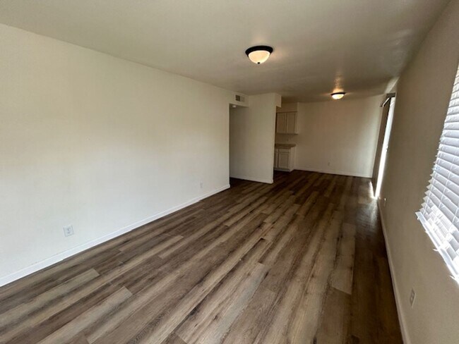 Foto del edificio - 611 S Garden St