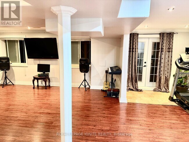 Building Photo - 1584 Quail Run Dr