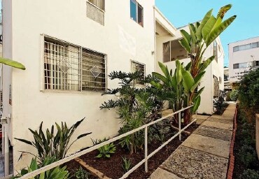 Foto del edificio - 1633 N Poinsettia Pl