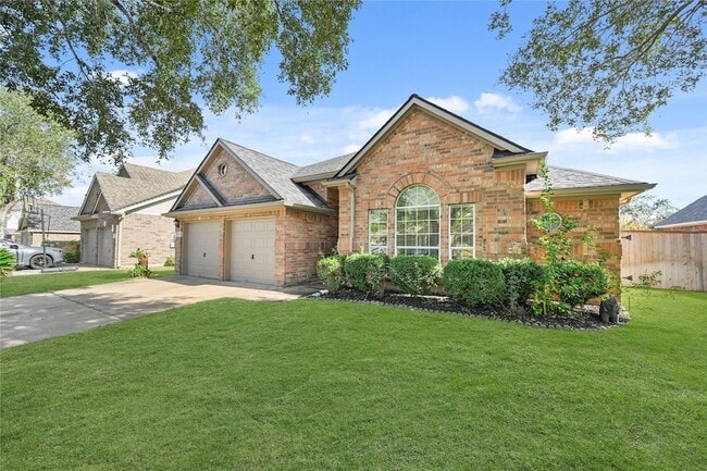 Photo - 1330 Leigh Gdns Dr House