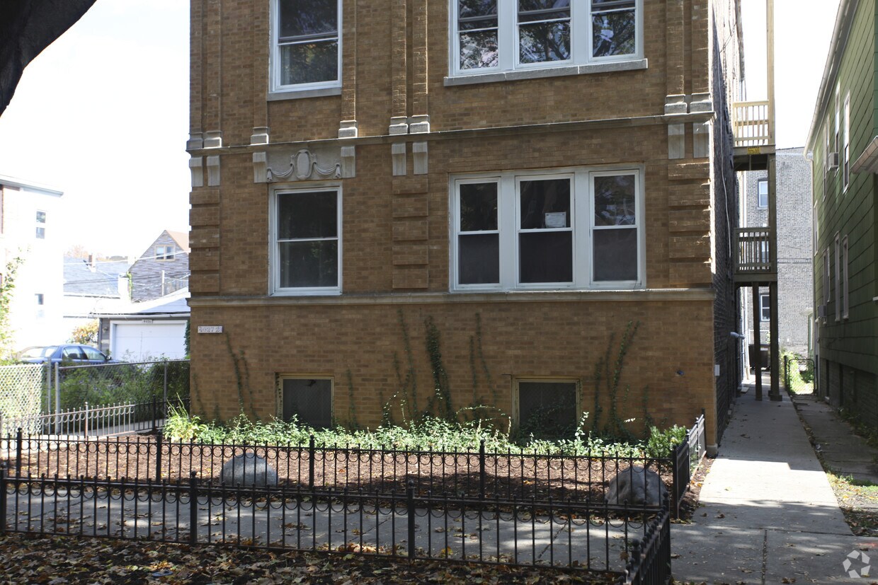 Foto del edificio - 4027 N Monticello Ave