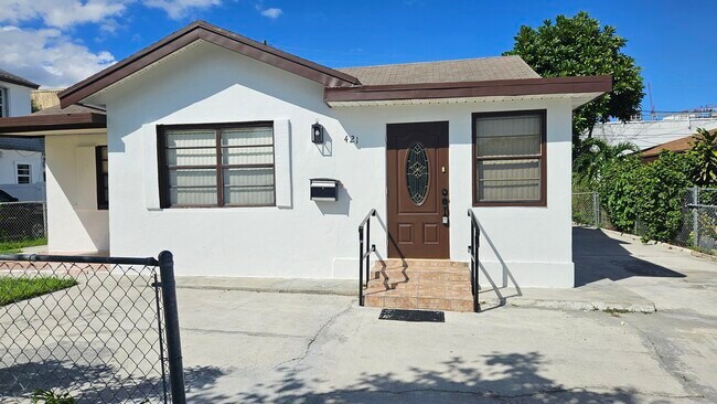 Foto del edificio - 421 Ardmore Rd