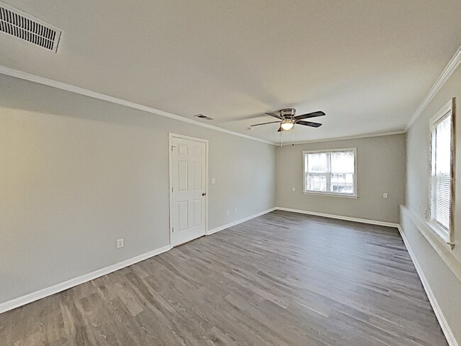 Building Photo - 318 Beacon Hills Dr