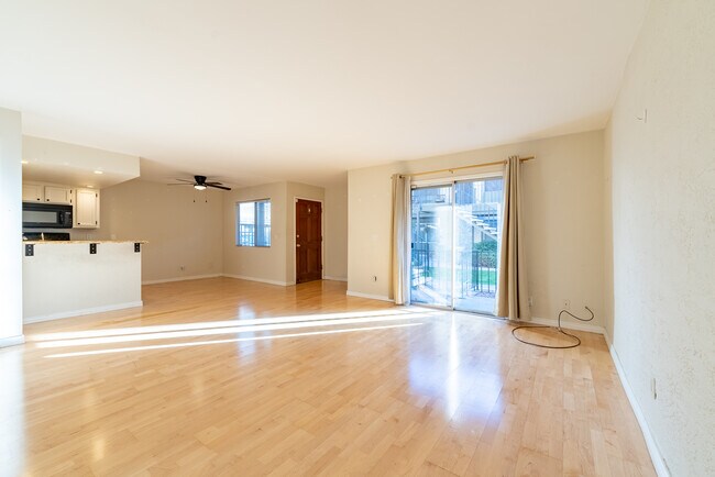 Building Photo - 2228 E Campbell Ave
