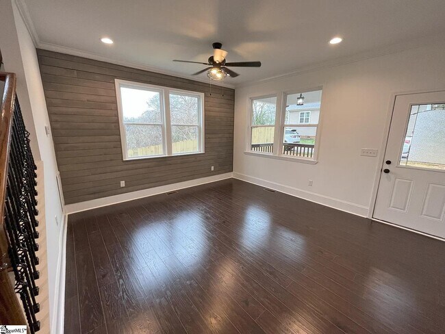 Foto del edificio - 305 Averill St