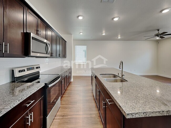 Building Photo - 81 Hot Ponds Ln