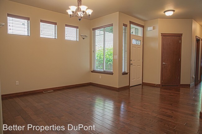 Building Photo - 3 br, 2 bath House - 4625 Helena Ave SE