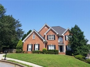 Building Photo - 2828 Oglethorpe Run Square