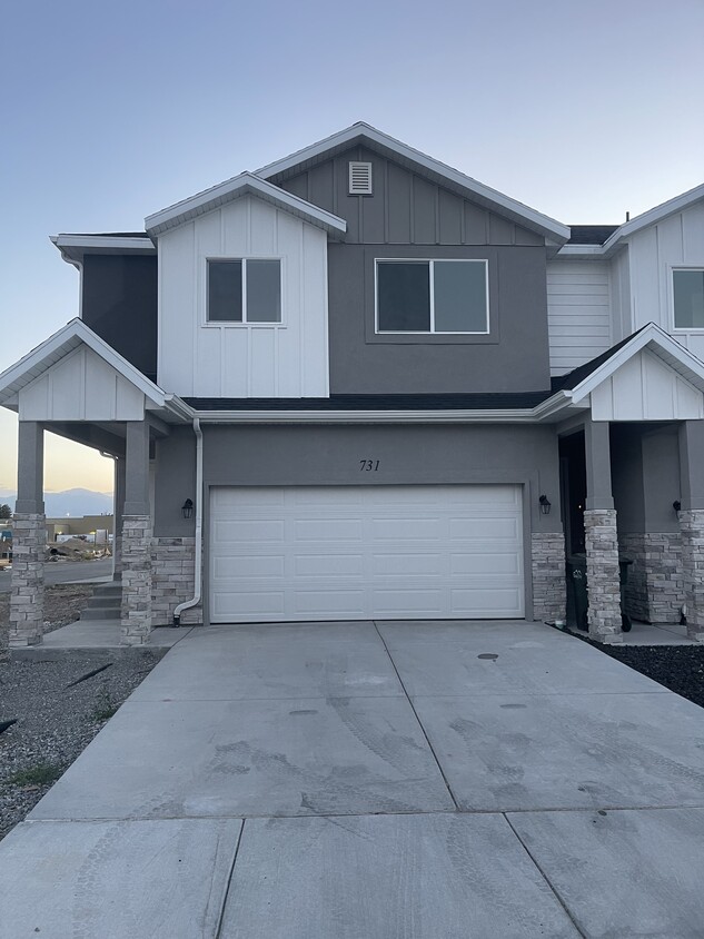 Primary Photo - 731 N 160 E