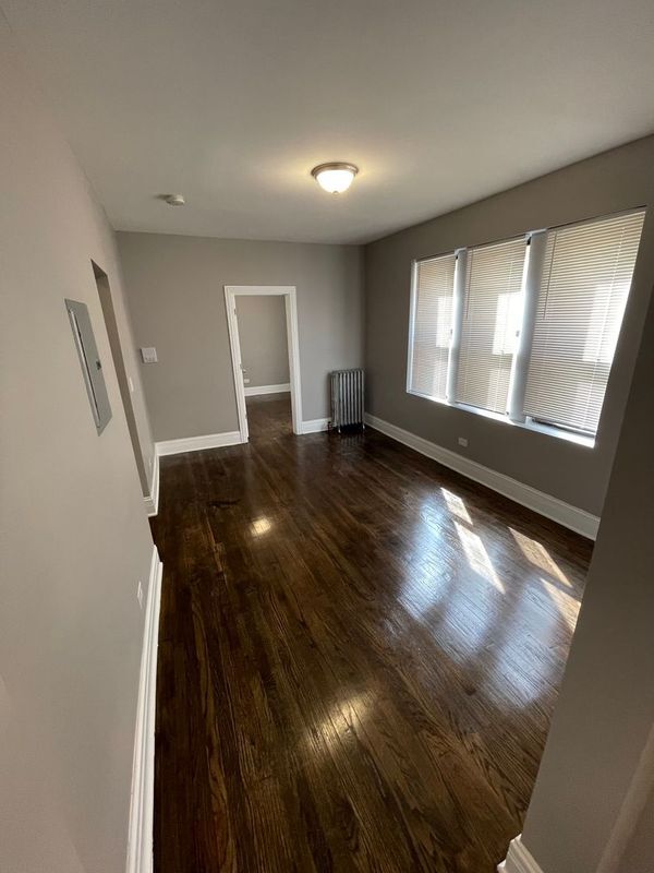 Foto del edificio - 11023 S Vernon Ave