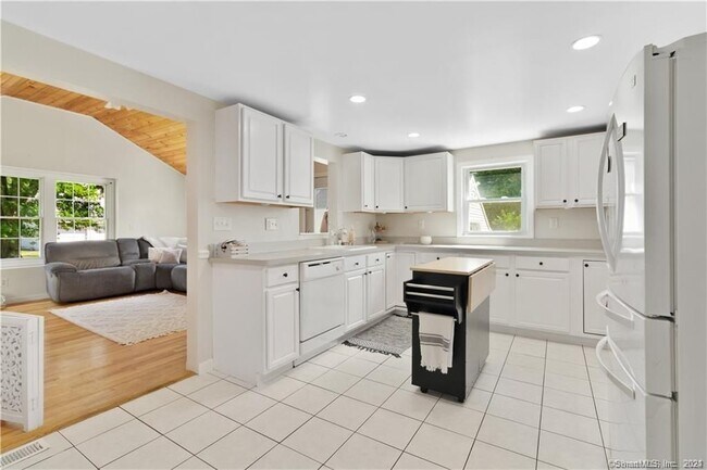 Foto del edificio - 5025 Durham Rd