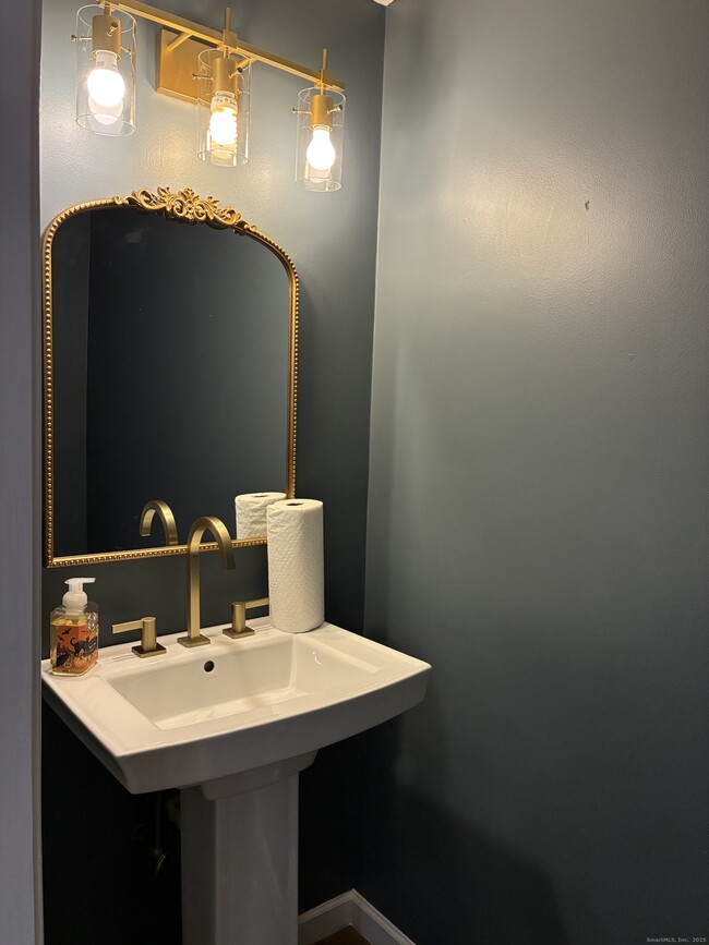 Foto del edificio - 14 Kowal Ct