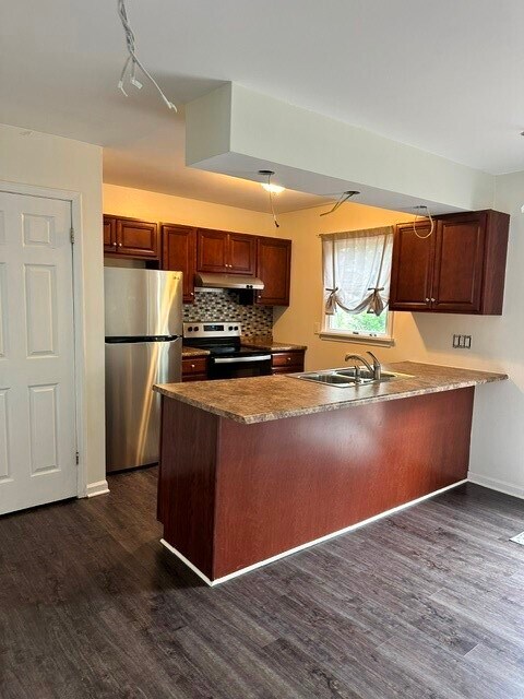 Foto del edificio - 6437 Sterling Cir