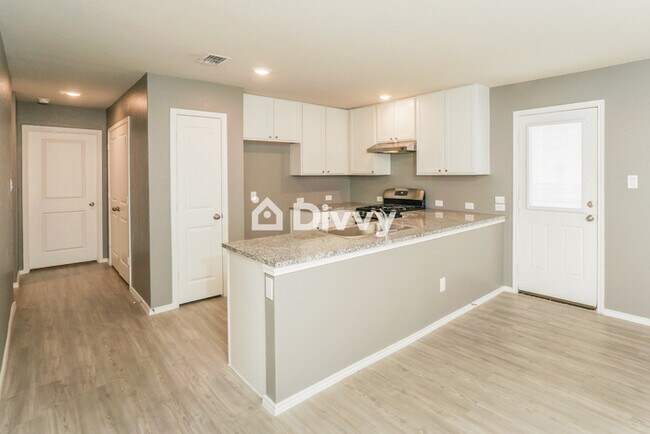 Foto del edificio - 8522 Bunting Pl