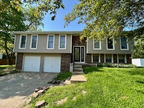 Building Photo - 1180 Standish Dr