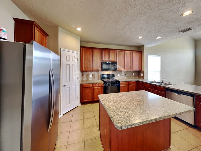 Building Photo - 19002 Bressingham Dr