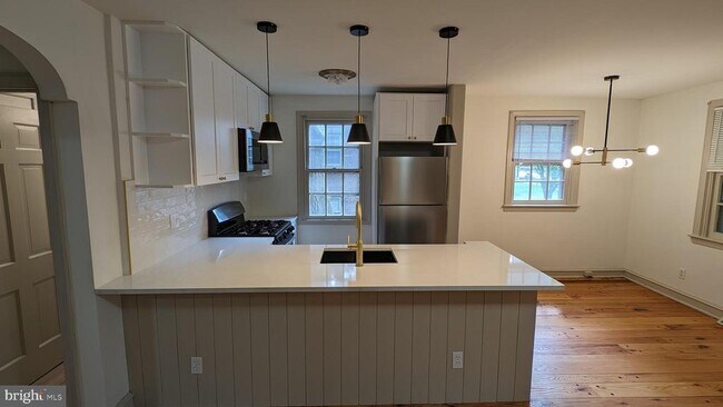 Building Photo - 2826 Midvale Ave