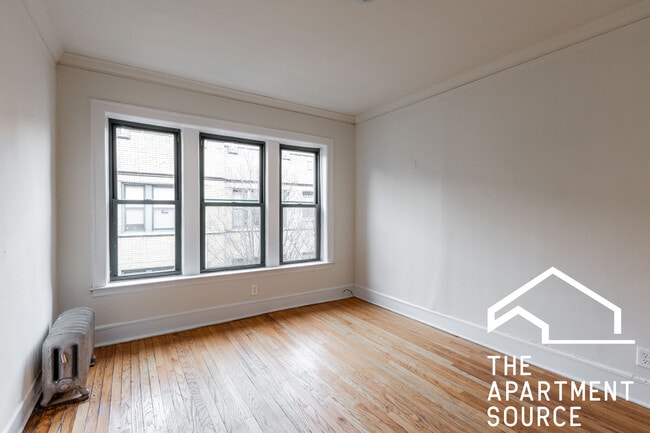 Building Photo - 2333 N Spaulding Ave