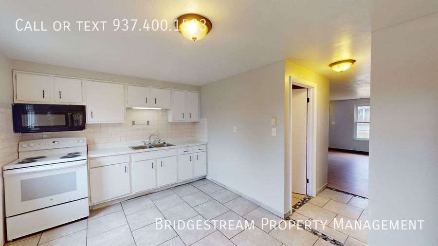 Primary Photo - Updated 2 bedroom, 1.5 bath townhome in Fa...