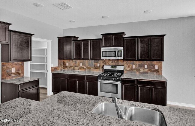 Foto del edificio - 7341 Autumn Sage Dr