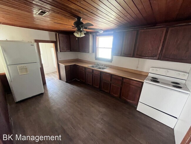 Foto del edificio - 3 br, 1 bath House - 1002 Washington Street