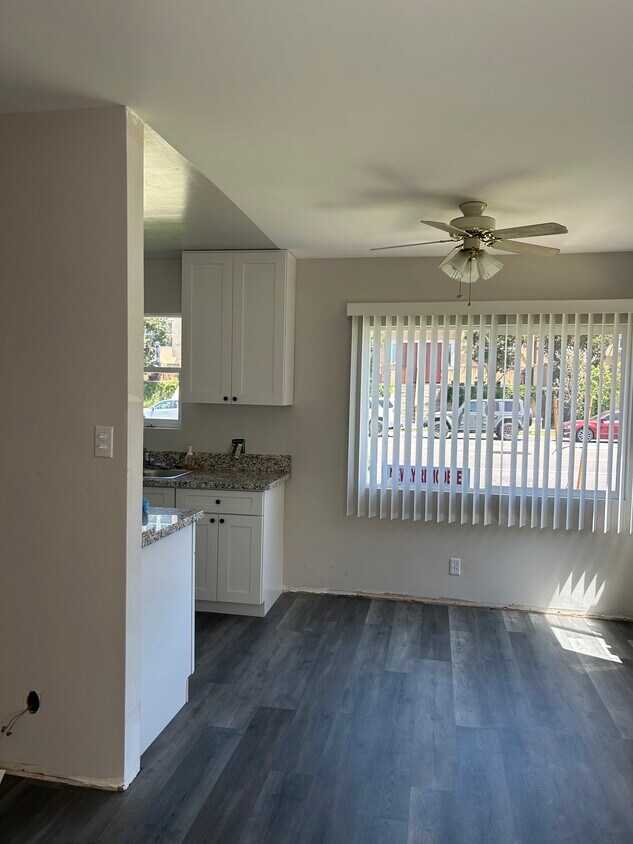Building Photo - 2715 Cabrillo Ave