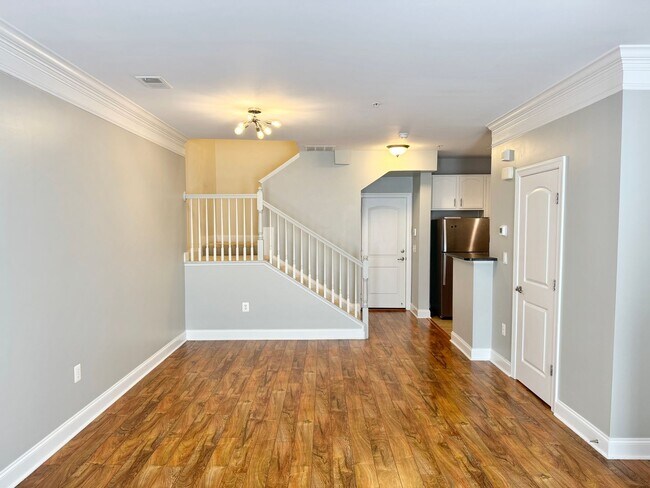 Foto del edificio - POTOMAC CLUB - SECONDS TO STONEBRIDGE - EASY REVERSE COMMUTE TO QUANTICO