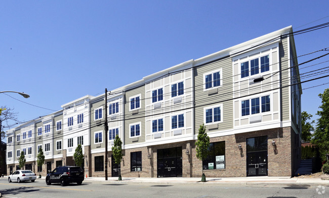 Building Photo - The Bromley at 44 Main