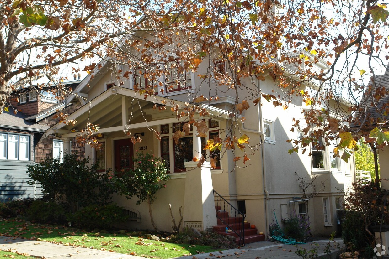 Primary Photo - 5831 Ocean View Dr