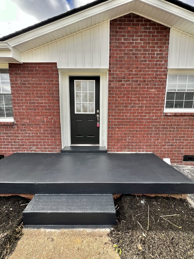 Foto principal - 105 Ambrose Dr