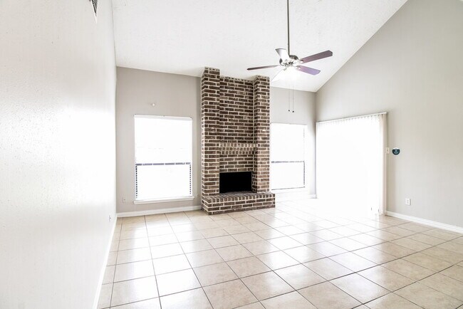 Foto del edificio - 3410 Truckee Dr